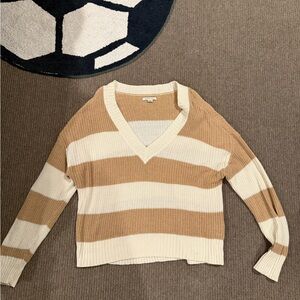 American eagle sweater - size medium
